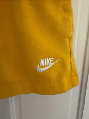 Nike Sportswear Club Fleece Mustard‎ Yellow Shorts Women’s M thumbnail 2