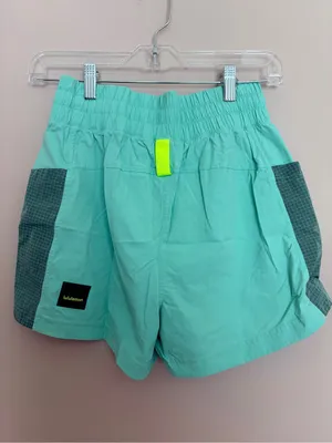Lululemon Drop-In Pocket High-Rise Hiking Short 4" Wild Mint thumbnail 3