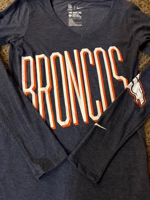 NEW Nike Denver Broncos Womens Long Sleeve Tee Small Navy NFL thumbnail 13
