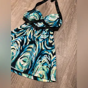Charlotte Russe Blue Abstract Halter Top Size Small | Strappy Summer Tank thumbnail 4