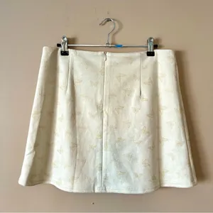 LE LIS | Cream Butterfly Print Faux Suede Mini Skirt Sz S thumbnail 7