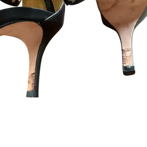 CYNTHIA VINCENT Reid‎ Studded Leather Heels Black Sz 10 thumbnail 2