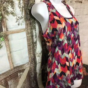 Lukka Chevron print racerback scoop neck workout tank Medium abstract artsy thumbnail 2