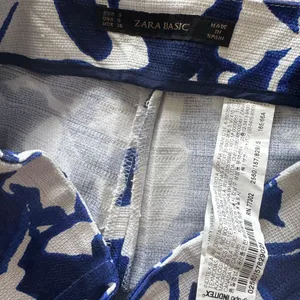 Women's Zara Blue and White High Waist Shorts with Bold Print Floral Size S thumbnail 6