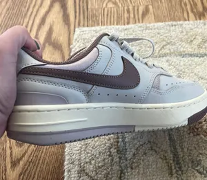 NIKE Purple Sneakers size 6.5 thumbnail 1