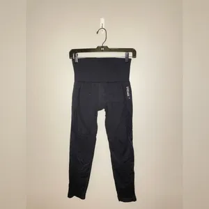 Gym Shark Energy Seamless High Waisted Leggings, Black, Size S, EUC thumbnail 4
