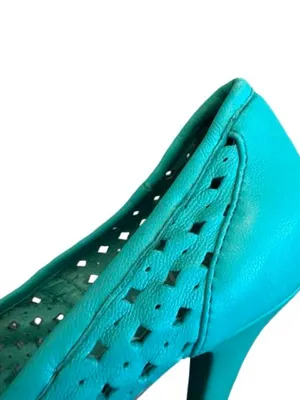 Jeffrey Campbell Bullet Turquoise Perforated Toe Pumps Heels Bold Size 8 Women's thumbnail 5