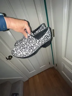 B.O.C. Born Concept Women's Black and White Skull Print Slip-On Clogs thumbnail 5