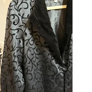 Victorian Gothic Patra Black Flocked Velvet Scroll Evening Coat‎ Sz M Witchy thumbnail 10