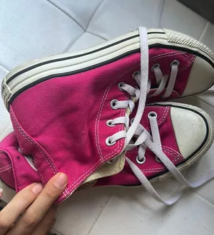 Pink High-Top Converse thumbnail 1