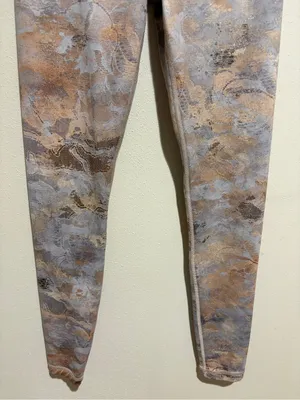 Athleta Elation Gilded Tight Tan Gold Metallic Snakeskin Leggings Size XXS thumbnail 8