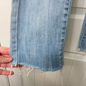 EUC American Eagle women’s light wash blue denim stretch skinny crop‎ jeans 6 thumbnail 3
