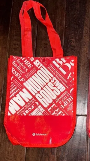 Lululemon small red tote bag set‎ (2) thumbnail 1
