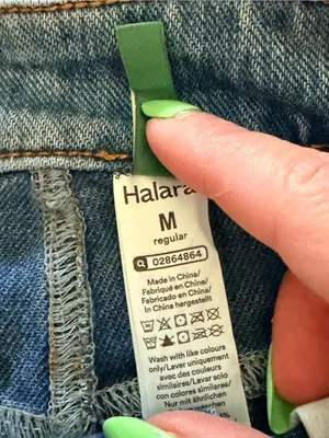NWT Halara Flex™ Mid Rise Zipper Pockets Denim Casual Shorts 3'' thumbnail 4