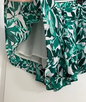 Vestique Floral Green Shorts thumbnail 4