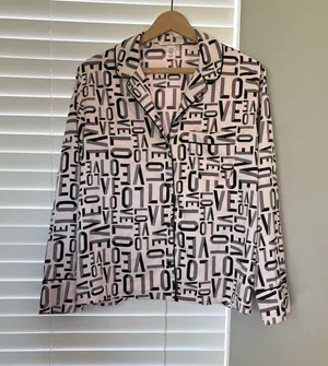 Victoria’s Secret Women’s Long Sleeve Sleepwear Button Pajama Top Pink Size XS-M thumbnail 1