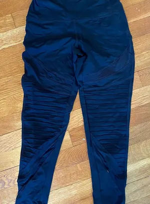 Aerie Black leggings thumbnail 1