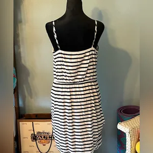 Old navy black and white dress size lg thumbnail 2
