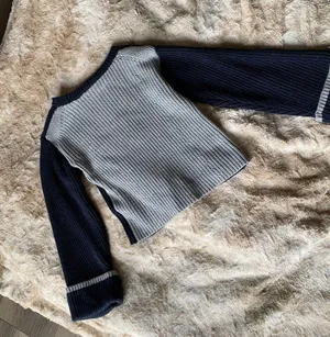 Love by Design Two-tone sweater thumbnail 2