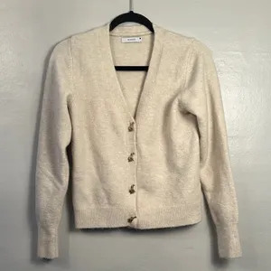 Reserved Cardigan with decorative Giraffe Buttons Cream Size Medium thumbnail 4