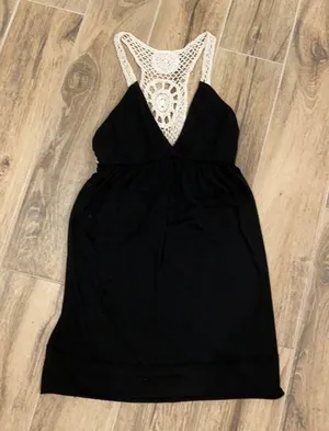 Black dress thumbnail 1