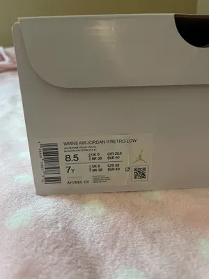 Air Jordan Retro Low Women’s thumbnail 8
