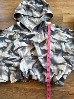 lululemon athletica LA All Yours Bubble Hem Light Gray Hoodie Size 6 thumbnail 7