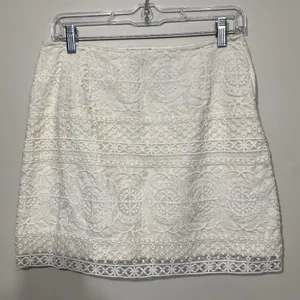 HM Lace Mini Skirt Womens Small Cream Floral Embroidered Side‎ Zip Scalloped Hem thumbnail 1