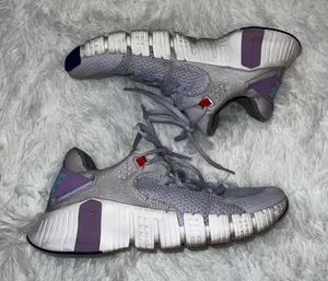 Nike Free Women’s Metcon Sneakers Size 9 Light Purple with Blue Detail thumbnail 1