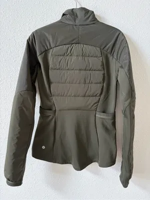Lululemon Down For It All Pullover Jacket Dark Olive Size 6 Run Outdoor Winter thumbnail 2
