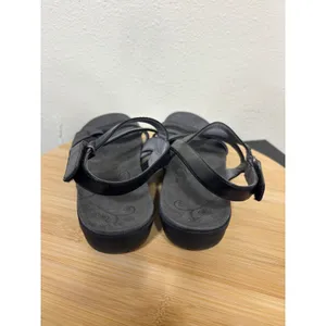 Baretraps Sandals 6.5 M Jerie Black Strappy Slingback Comfort Wedge Walking Shoe thumbnail 6