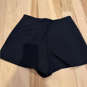Zara - Trafaluc black high waisted shorts! Size small! thumbnail 4