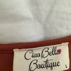 Boutique blouse Size L thumbnail 2