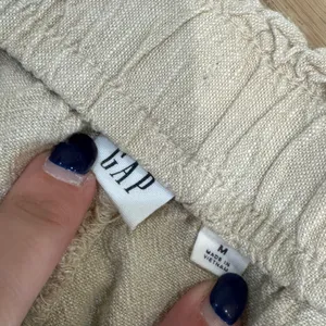 Gap linen blend pull on short khaki sand tan size medium thumbnail 5