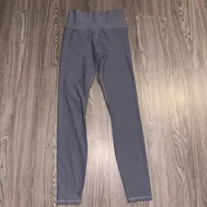 Vuori Women's Clean Elevation Heather Gray Leggings thumbnail 4