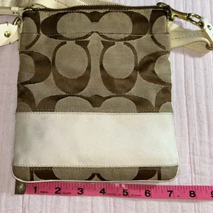 Vintage Coach Tan Signature Monogram Canvas Crossbody Bag thumbnail 14