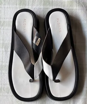 Alohas Black and White Sandals thumbnail 1