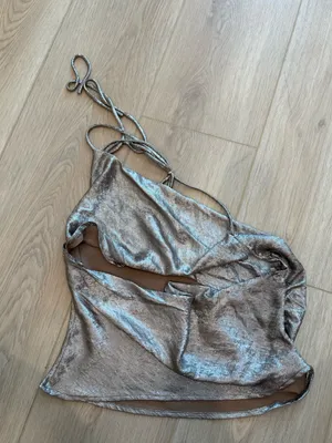 Boohoo Shimmery Cowl Neck Crop Top thumbnail 4