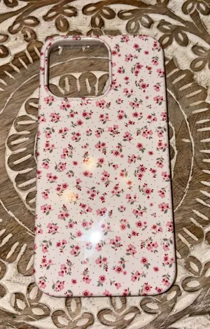 iPhone 15 Pro Casely Case Pink thumbnail 1