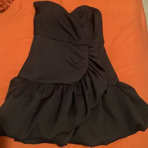 Black Ruffle Bodycon Dress thumbnail 1