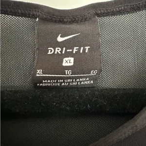 Nike Dri-Fit Tank thumbnail 3