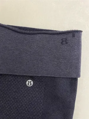 Lululemon Seamless Street Crop Capri Leggings Dark Navy Size 8 thumbnail 8