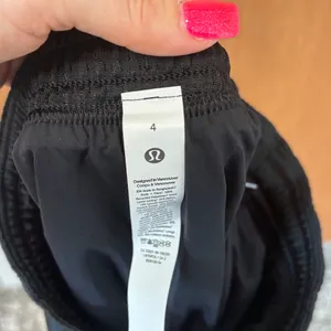 Lululemon Relaxed-Fit Mesh Training Short 8" NWT Sz 4, Black. thumbnail 6