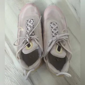 Women’s Nike Air Max 2090 thumbnail 3