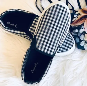 Checker Slip thumbnail 1