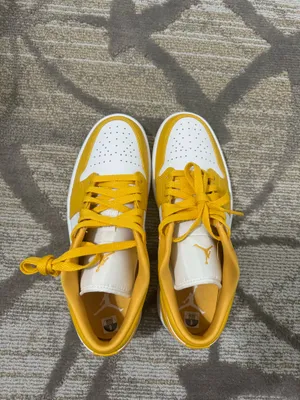 Air Jordan 1 Nike Low Sneakers thumbnail 3