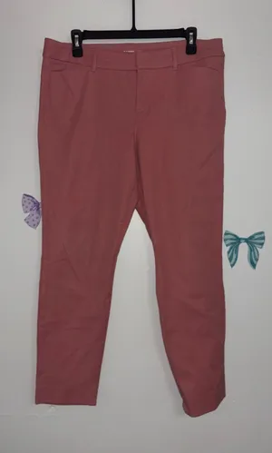 Old Navy Pixie Ankle pants in a dusty pink/rose color thumbnail 1