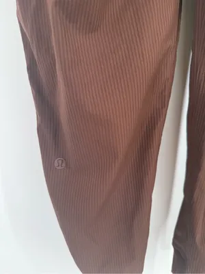 Lululemon‎ Dance Studio Mid-Rise Jogger Full Length
Java size 4 thumbnail 5