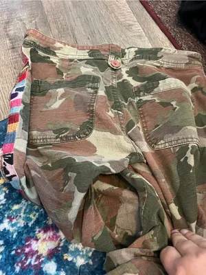 Anthropologie the wanderer Women’s Camo Utility Jeans with Multicolor Side Trim thumbnail 14