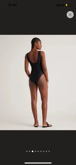 New Quince Italian Plunge One-Piece Swimsuit in Black Size Medium MSRP $49.90 thumbnail 3